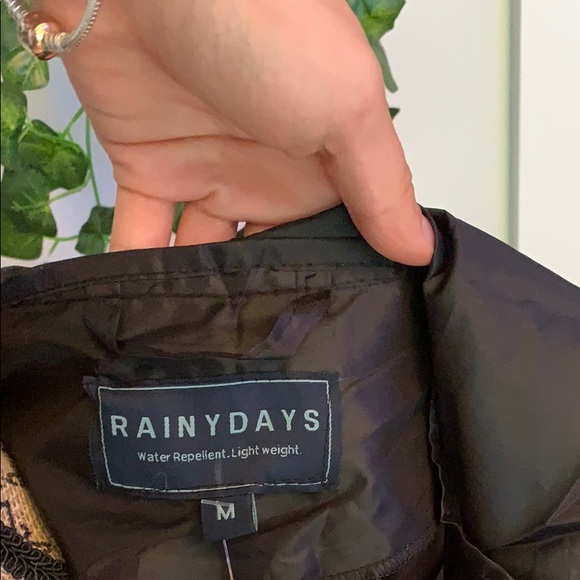 Boohoo rain jacket - Picture 4 of 4